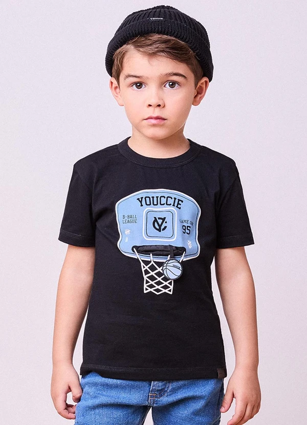 Youccie - Camiseta Preta com Estampa de Basquete Preto