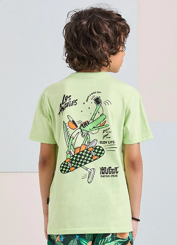 Youccie - Camiseta Verde com Estampa Skatista Verde 2
