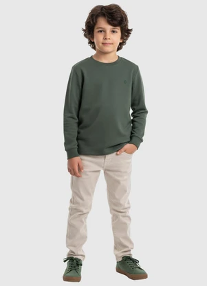 Carinhoso - Camiseta Básica Bordada em Malha Verde Militar - CARINHOSO