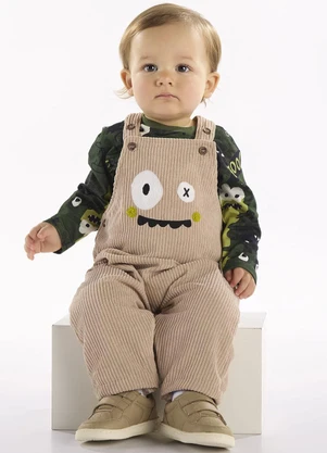 Três e Já - Conjunto Camiseta e Jardineira de Verde - TRÊS E JÁ