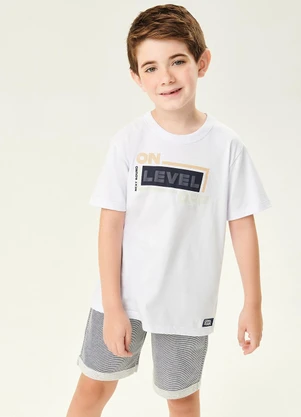 Conjunto Camiseta e Bermuda Branco e Multicores Abrange