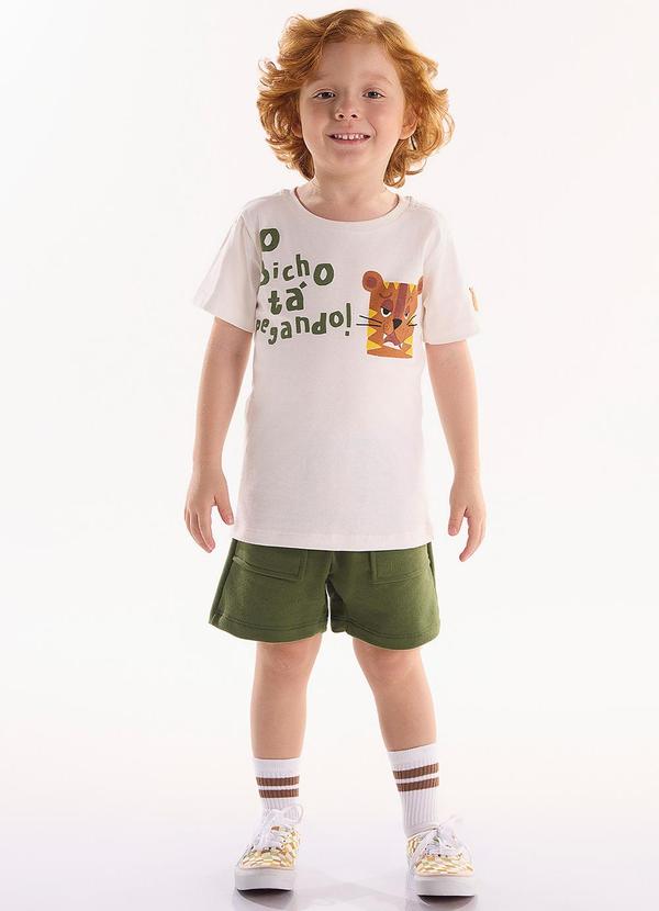 Três e Já - Conjunto com Camiseta e Short Bege
