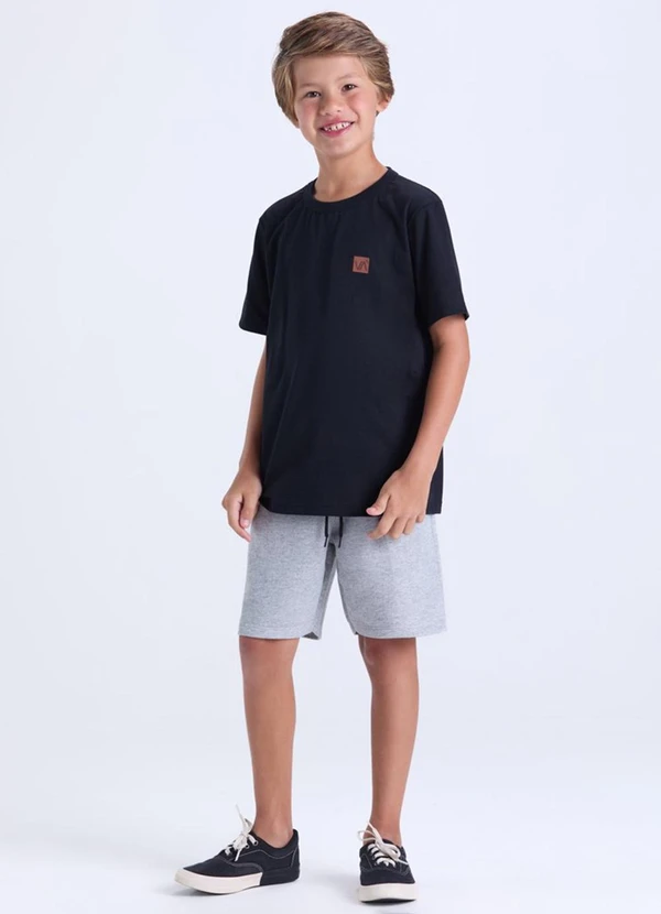 Vida Costeira - Conjunto Infantil Camiseta Lisa Aplique Preto 1