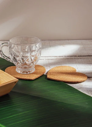 Lar e Lazer - Kit Porta Copos Coração Cortiça 4 Peças - LAR E LAZER