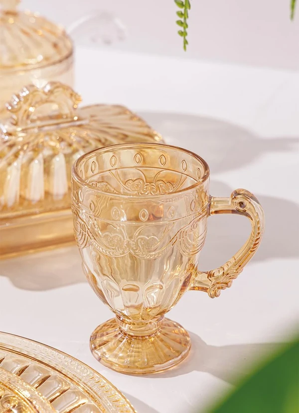 Lar e Lazer - Caneca de Vidro Âmbar 190 Ml