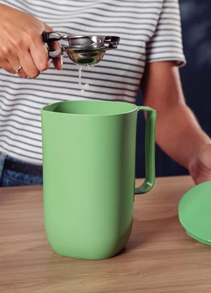 Jarra Mixcolor Tramontina (Verde) 2l - TRAMONTINA