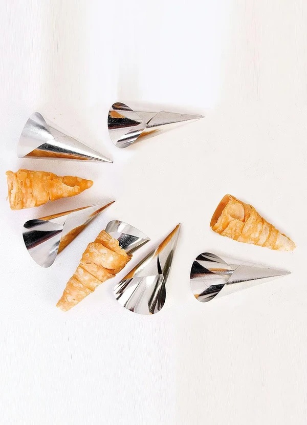 Lar e Lazer - Kit Formas de Canudinho Em Flandres 12 Peças 3