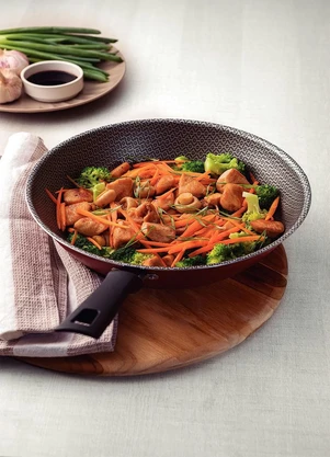 Tramontina - Frigideira Wok Vermelha 28 Cm - TRAMONTINA